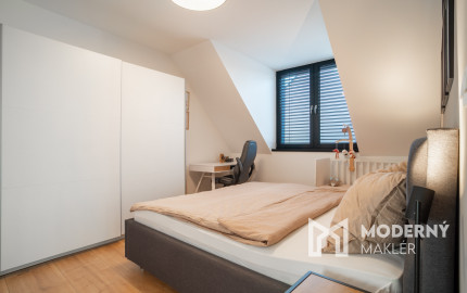 Na prenájom štýlový 3-izbový mezonet v historickom centre Trnavy