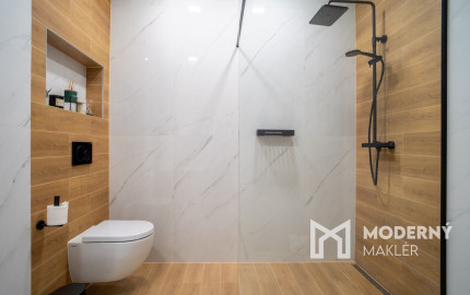 Na prenájom štýlový 3-izbový mezonet v historickom centre Trnavy