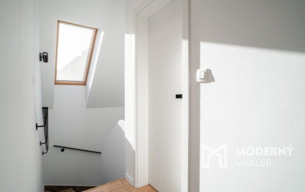 Na prenájom štýlový 3-izbový mezonet v historickom centre Trnavy