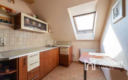 Na predaj rodinný dom s pozemkom a investičným potenciálom v Trenčíne