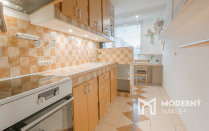 Na predaj 2-izbový byt s loggiou a balkónom v Žiline