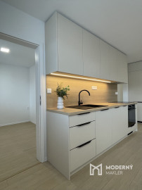 Na prenájom 2-izbový byt v centre Dubnice nad Váhom