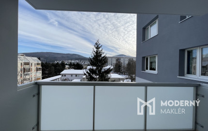 Na prenájom 2-izbový byt v centre Dubnice nad Váhom