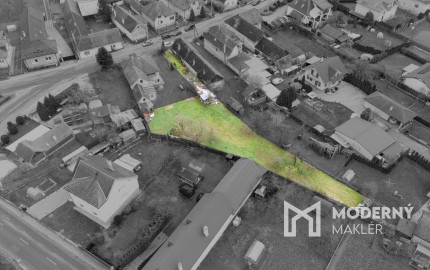 Na predaj pozemok v obci Uhrovec