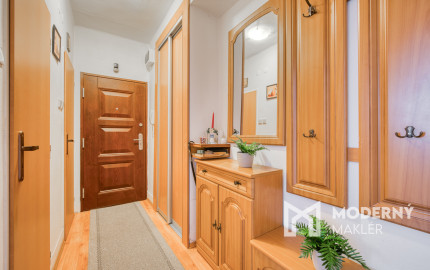 Na predaj priestranný 3-izbový byt v Malackách