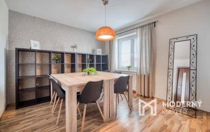 Na predaj dvojpodlažný 4-izbový dom v Malackách