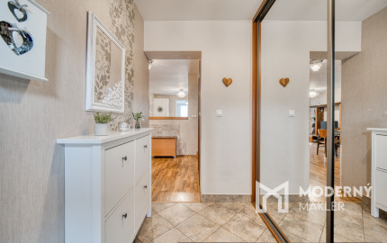 Na predaj dvojpodlažný 4-izbový dom v Malackách