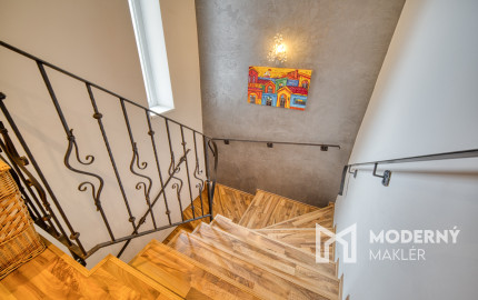 Na predaj dvojpodlažný 4-izbový dom v Malackách