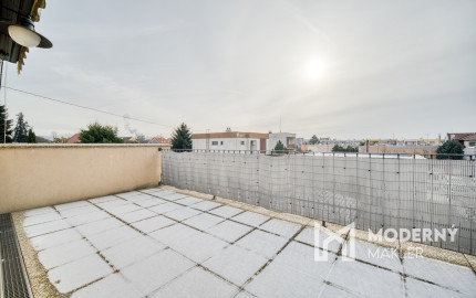 Na predaj dvojpodlažný 4-izbový dom v Malackách