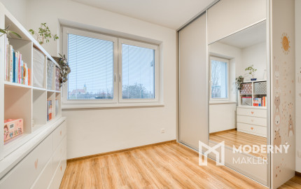 Na predaj príjemný 4-izbový byt v pokojnej časti Tomášova