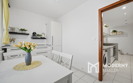 Na predaj 2,5-izbový byt s balkónom v centre mesta Malacky