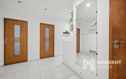 Na predaj 2,5-izbový byt s balkónom v centre mesta Malacky