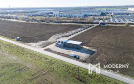 Na predaj administratívno-skladový objekt pri Trnave, v obci Zavar
