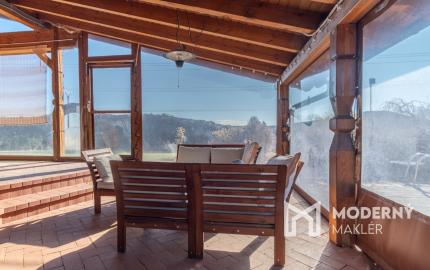 Na predaj dom snov–rodinné sídlo s jazierkom na kúpanie a panoramatickým výhľadom na Vysoké Tatry