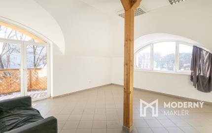 Na prenájom kancelársky priestor v centre Šamorína