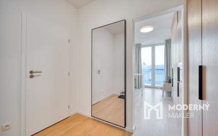 Na prenájom moderný 1-izbový byt s parkovacím miestom v Senici