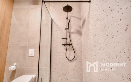 Na prenájom moderný 1-izbový byt s parkovacím miestom v Senici