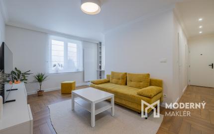 Na predaj luxusne zrekonštruovaný 3-izbový byt ulica Tyršová Humenné