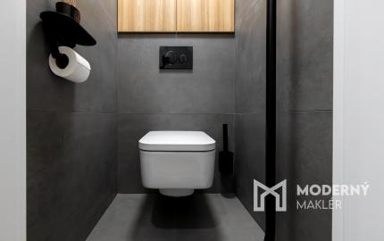 Na predaj luxusne zrekonštruovaný 3-izbový byt ulica Tyršová Humenné