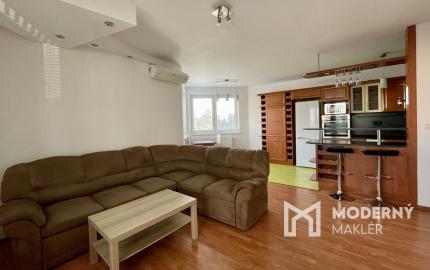 Kompletne zariadený 3-izbový byt s loggiou a garážovým státím v cene