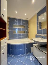 Kompletne zariadený 3-izbový byt s loggiou a garážovým státím v cene