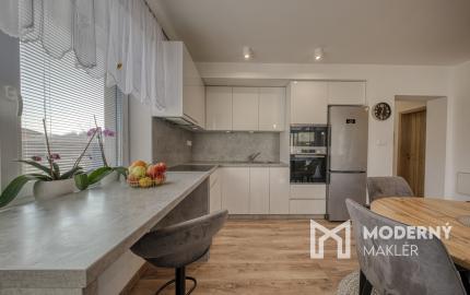 Na predaj kompletne zariadený rodinný dom vo Voderadoch