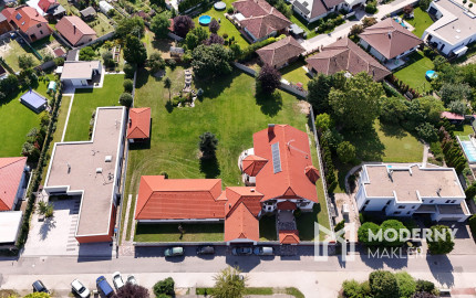 Na predaj 6-izbové rodinné sídlo v Šamoríne