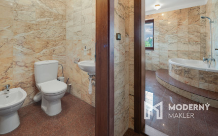 Na predaj 6-izbové rodinné sídlo v Šamoríne