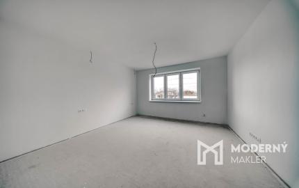 Na predaj rodinný dom s garážou v obci Šoporňa – štandard je zahrnutý v cene