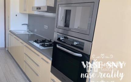 Na prenájom  veľký, zariadený 2 izb byt mestská časť SIHOŤ 1  v Trenčíne .