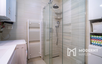 Na predaj 3-izbový byt v tichej časti Senca s parkovaním