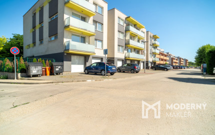 Na predaj 3-izbový byt v tichej časti Senca s parkovaním