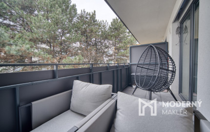 Na predaj zariadený 2-izbový byt s balkónom v Rovinke