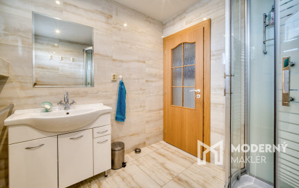 Na predaj rodinný dom v Chynoranoch