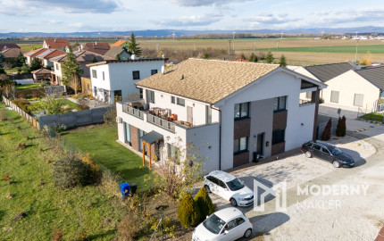 Na predaj príjemný 4-izbový byt so záhradou v Tomášove