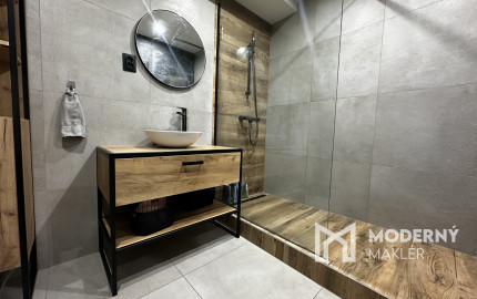 Moderný 3 izbový byt s terasou v úplnom centre mesta