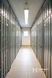 Na prenájom moderný 2-izbový byt s parkovacím miestom v centre Malaciek