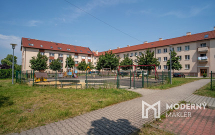 Na prenájom moderný 2-izbový byt s parkovacím miestom v centre Malaciek