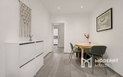 Na predaj  3-izbový byt s dvoma loggiami v Petržalke BA.