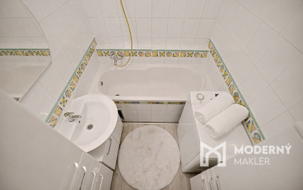 Na predaj  3-izbový byt s dvoma loggiami v Petržalke BA.