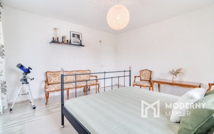 Na predaj veľkorysý 3-izbový byt s parkovacím státím v Rovinke