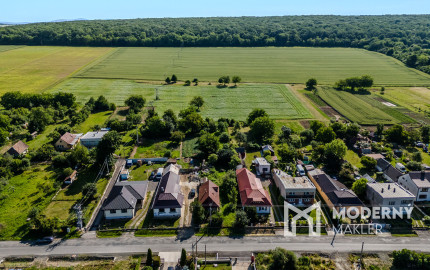 REZERVOVANÉ: Na predaj rozmerný pozemok vhodný na výstavbu v obci Moravany časť Lučkovce