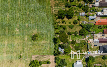 REZERVOVANÉ: Na predaj rozmerný pozemok vhodný na výstavbu v obci Moravany časť Lučkovce