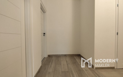Na prenájom zrekonštruovaný 2-izbový byt v Bánovciach nad Bebravou