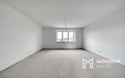 Na predaj rodinný dom s garážou v obci Šoporňa – štandard je zahrnutý v cene