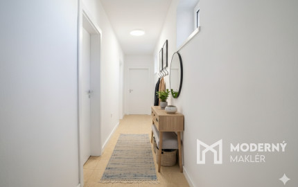 Na predaj dvojpodlažný rodinný dom s polyfunkciou v Trnave