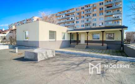 Na predaj dvojpodlažný rodinný dom s polyfunkciou v Trnave