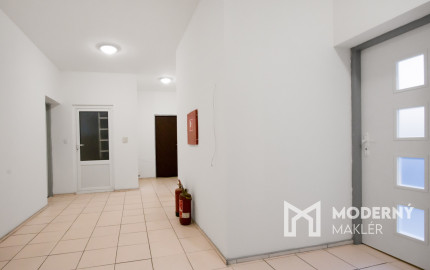 Na prenájom samostatná kancelária v centre Šamorína