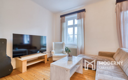 Na prenájom priestranný 4-izbový byt pri OC Nivy