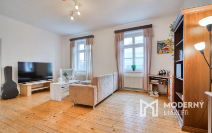 Na prenájom priestranný 4-izbový byt pri OC Nivy